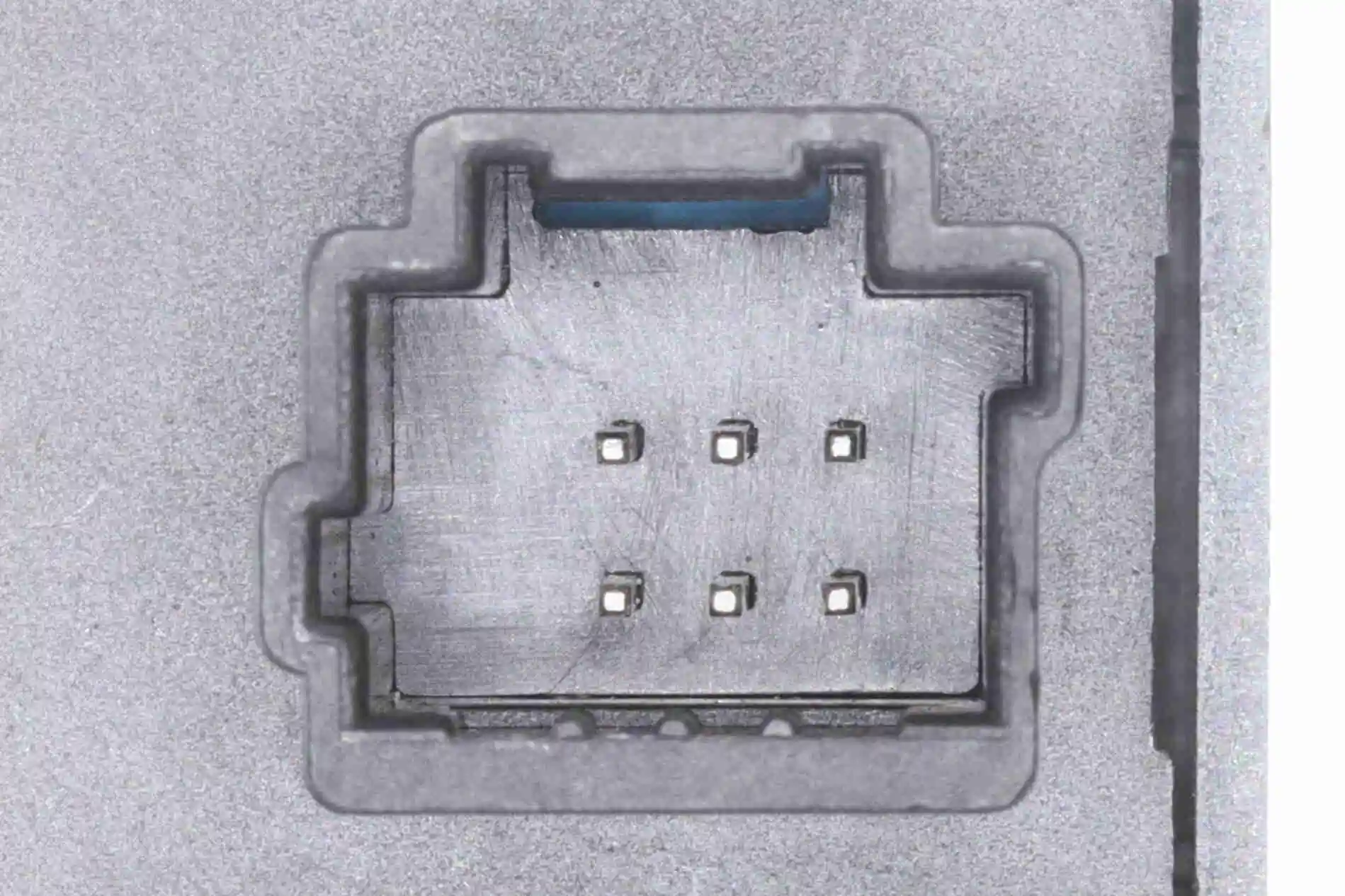 Interrupteur de signal de détresse VEMO V46-73-0096