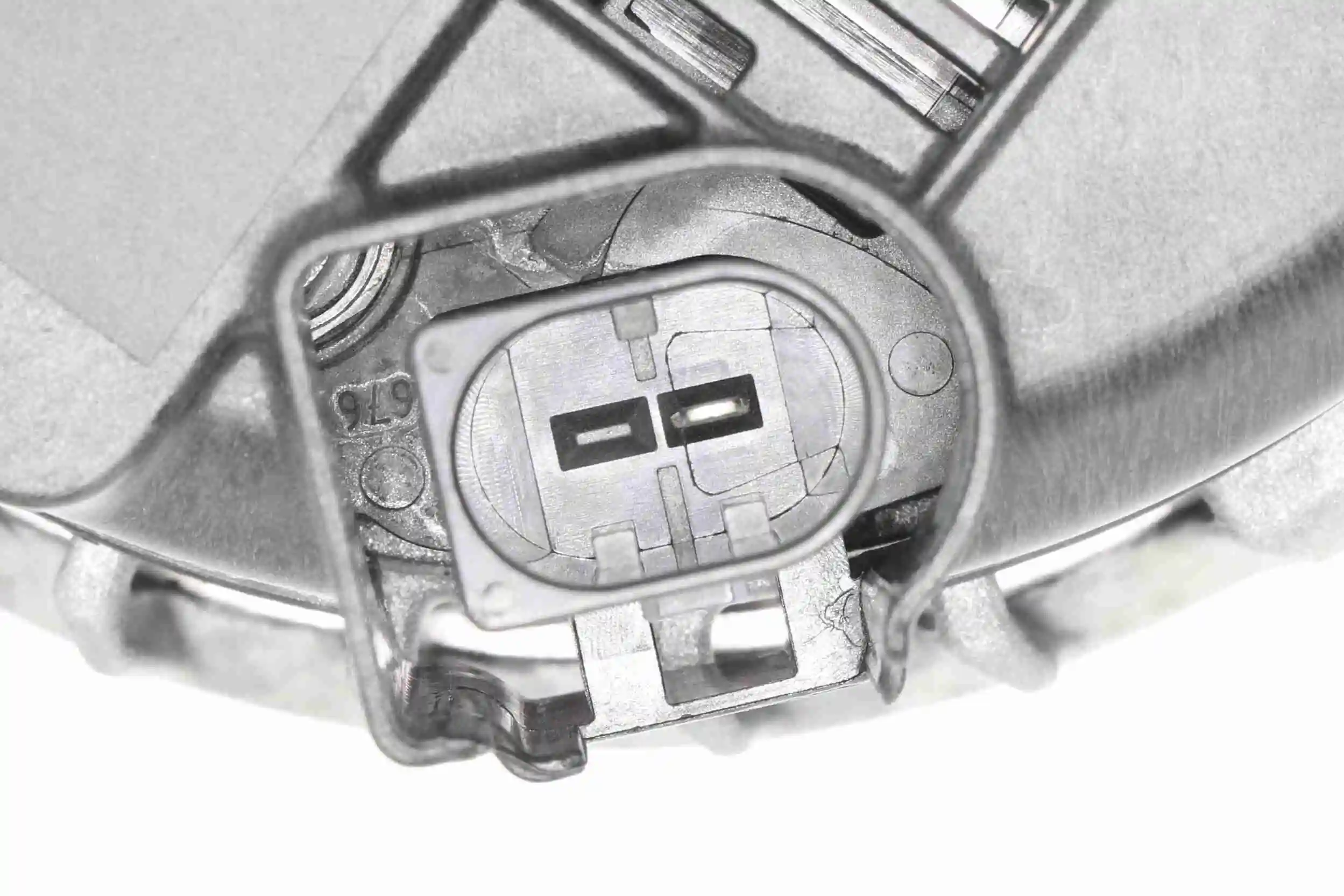 Alternateur VEMO V30-13-50015