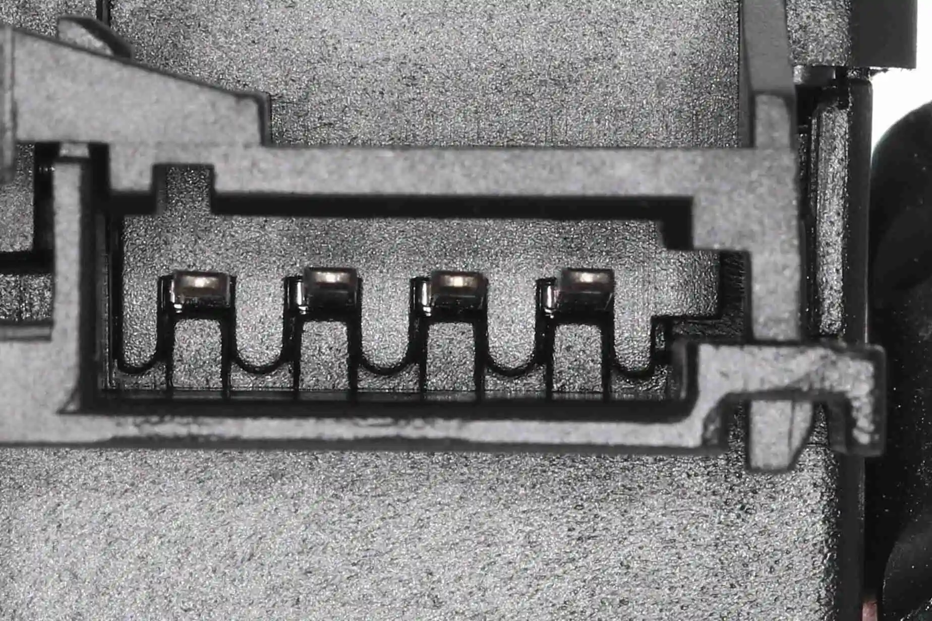 Serrure de hayon VEMO V24-85-0022