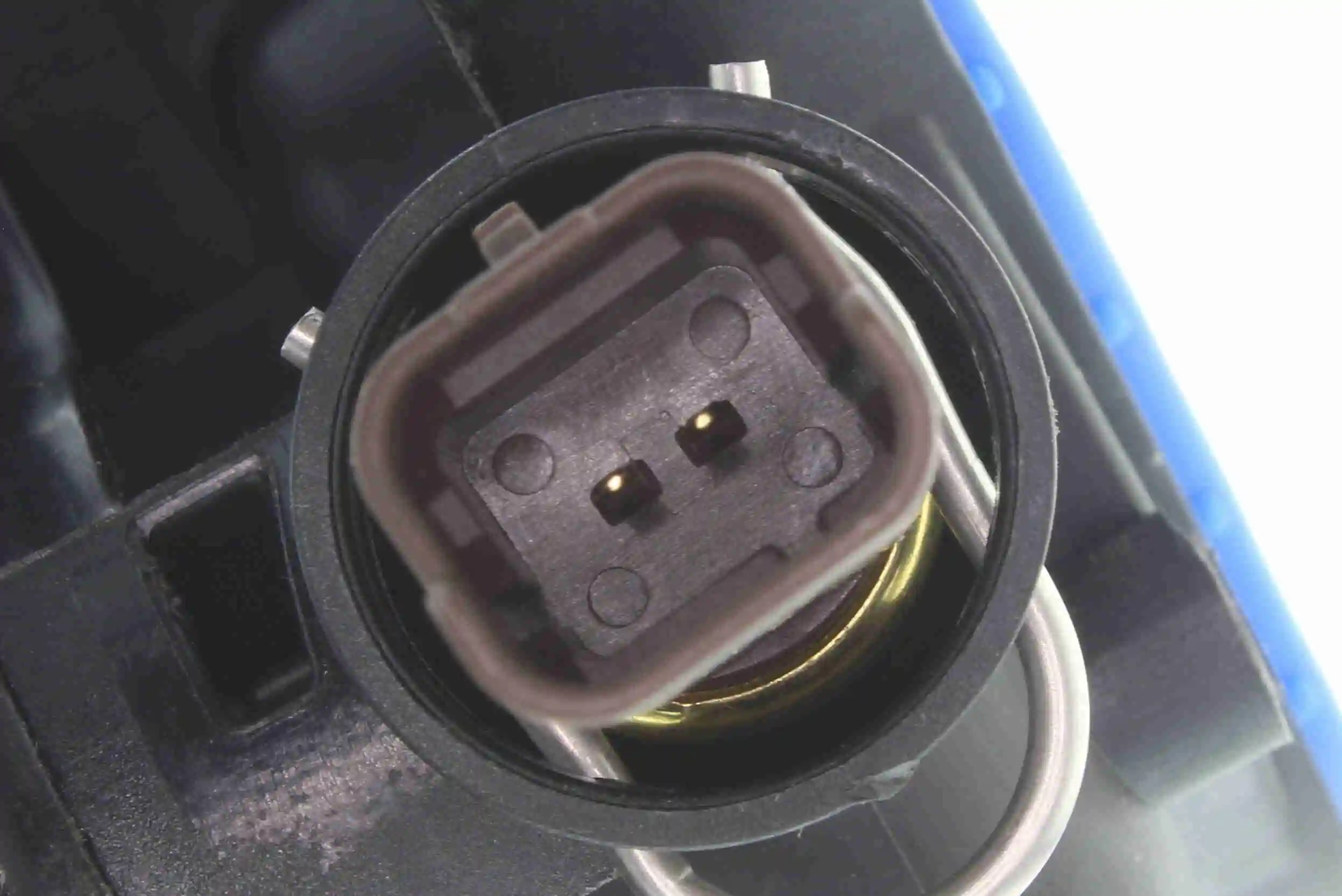 Boîtier du thermostat VEMO V22-99-0018