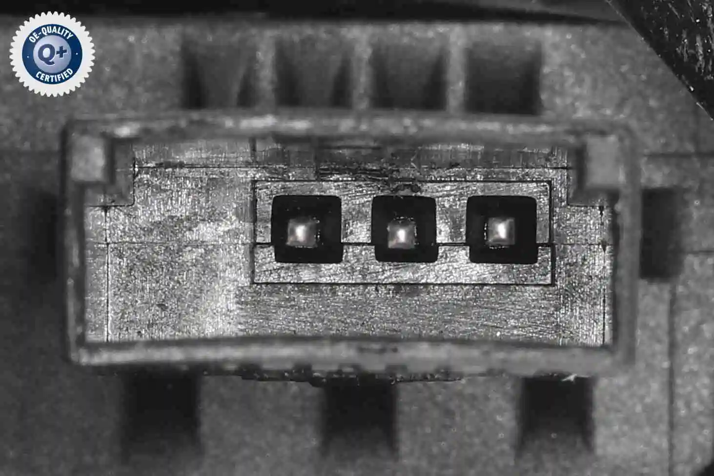 Serrure de hayon VEMO V10-85-2338