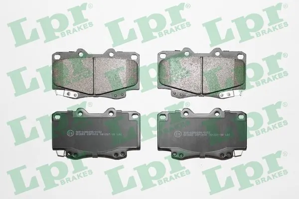 JEUX DE PATIN AVANT TOYOTA HILUX KUN25