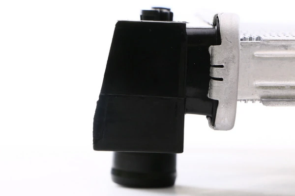 Radiateur, refroidissement du moteur MAHLE CR 39 000S