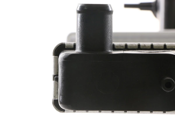 Radiateur, refroidissement du moteur MAHLE CR 844 000S