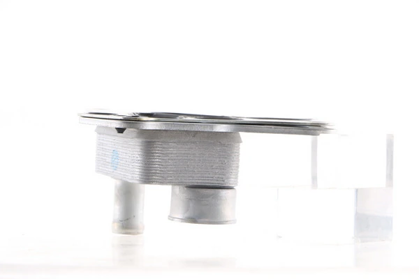 Radiateur d'huile MAHLE CLC 153 000S