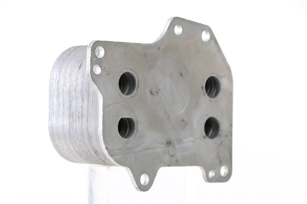 Radiateur d'huile MAHLE CLC 134 000S