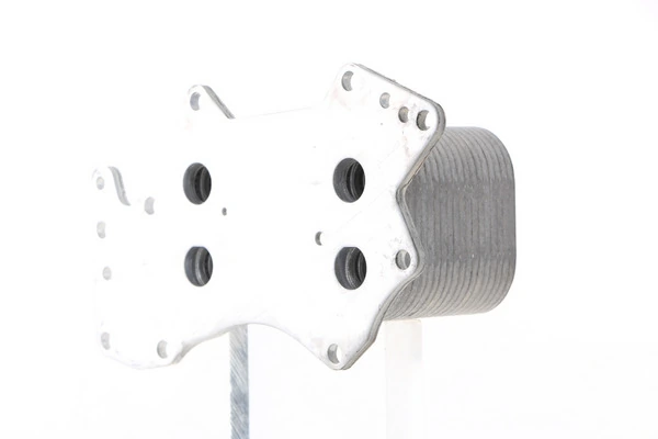 Radiateur d'huile MAHLE CLC 135 000S