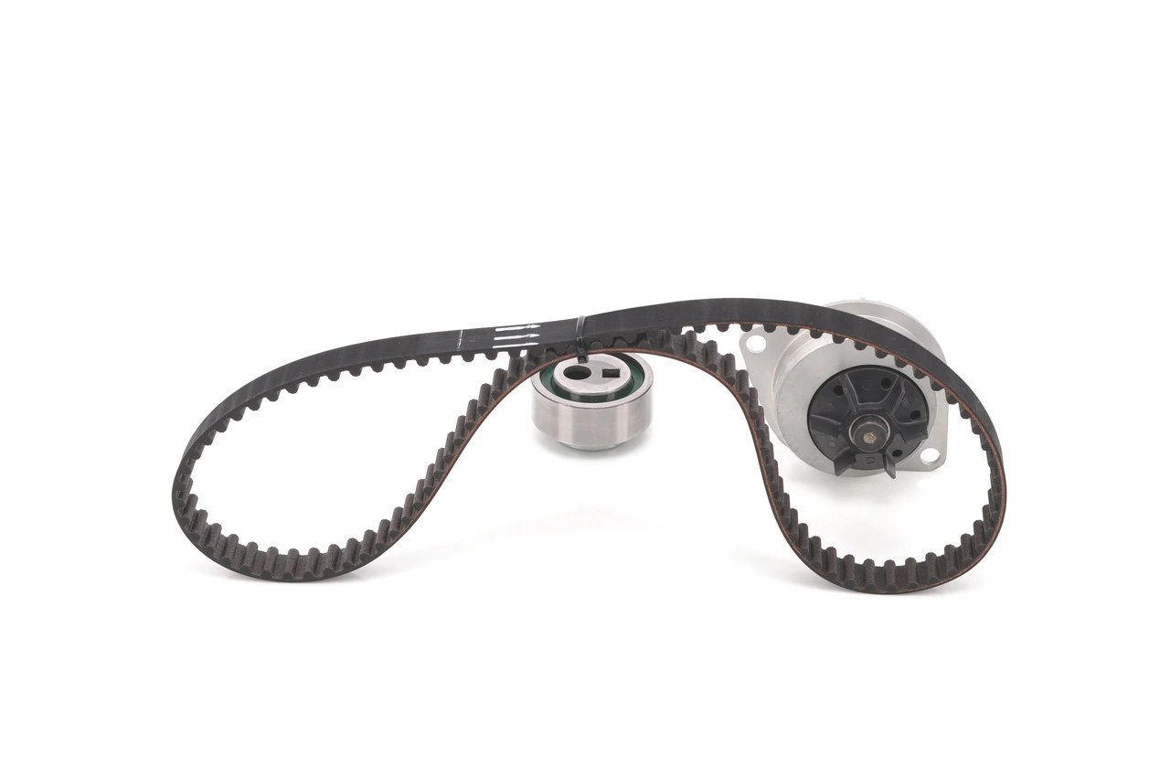 Pompe à eau + kit de courroie crantée BOSCH 1 987 946 939