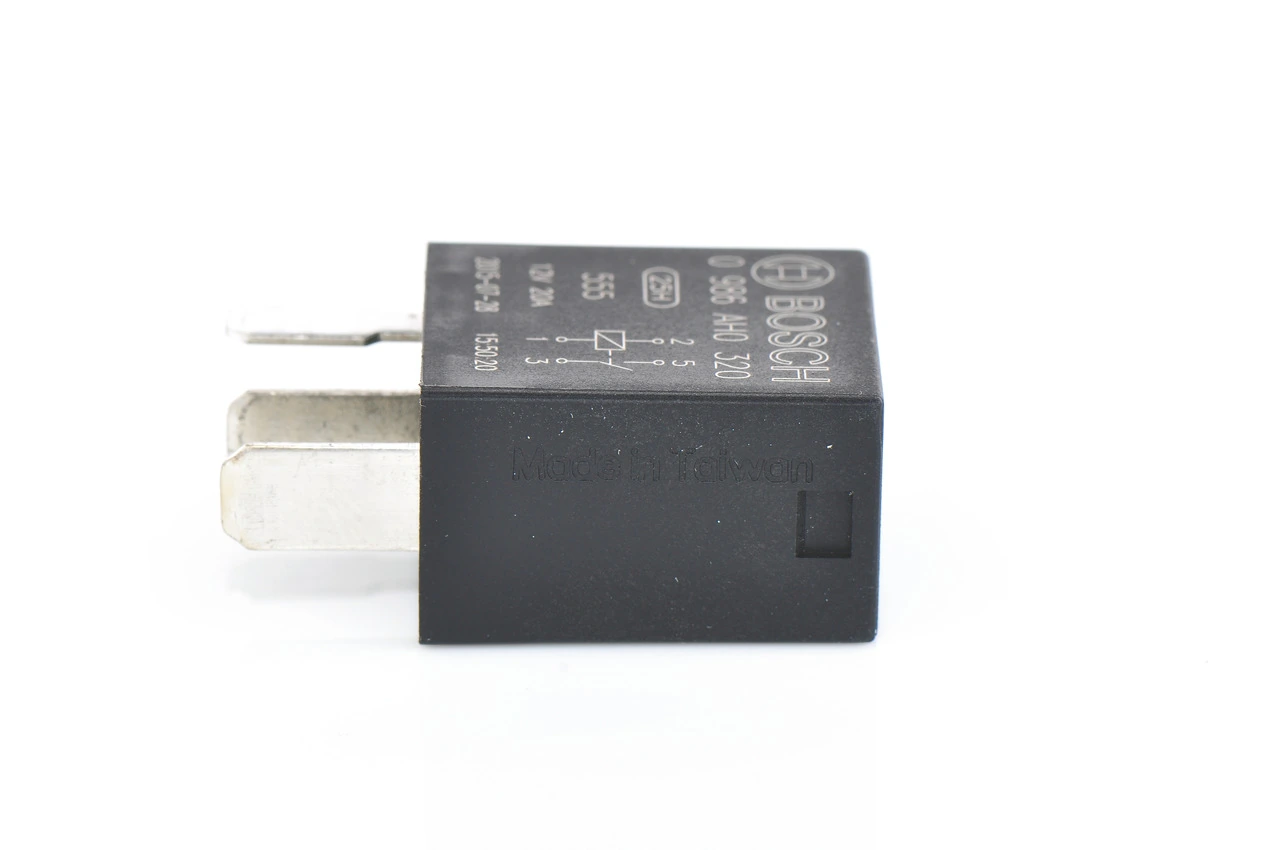 Relais, courant de travail BOSCH 0 986 AH0 320