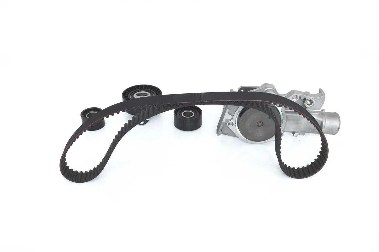 Pompe à eau + kit de courroie crantée BOSCH 1 987 948 528