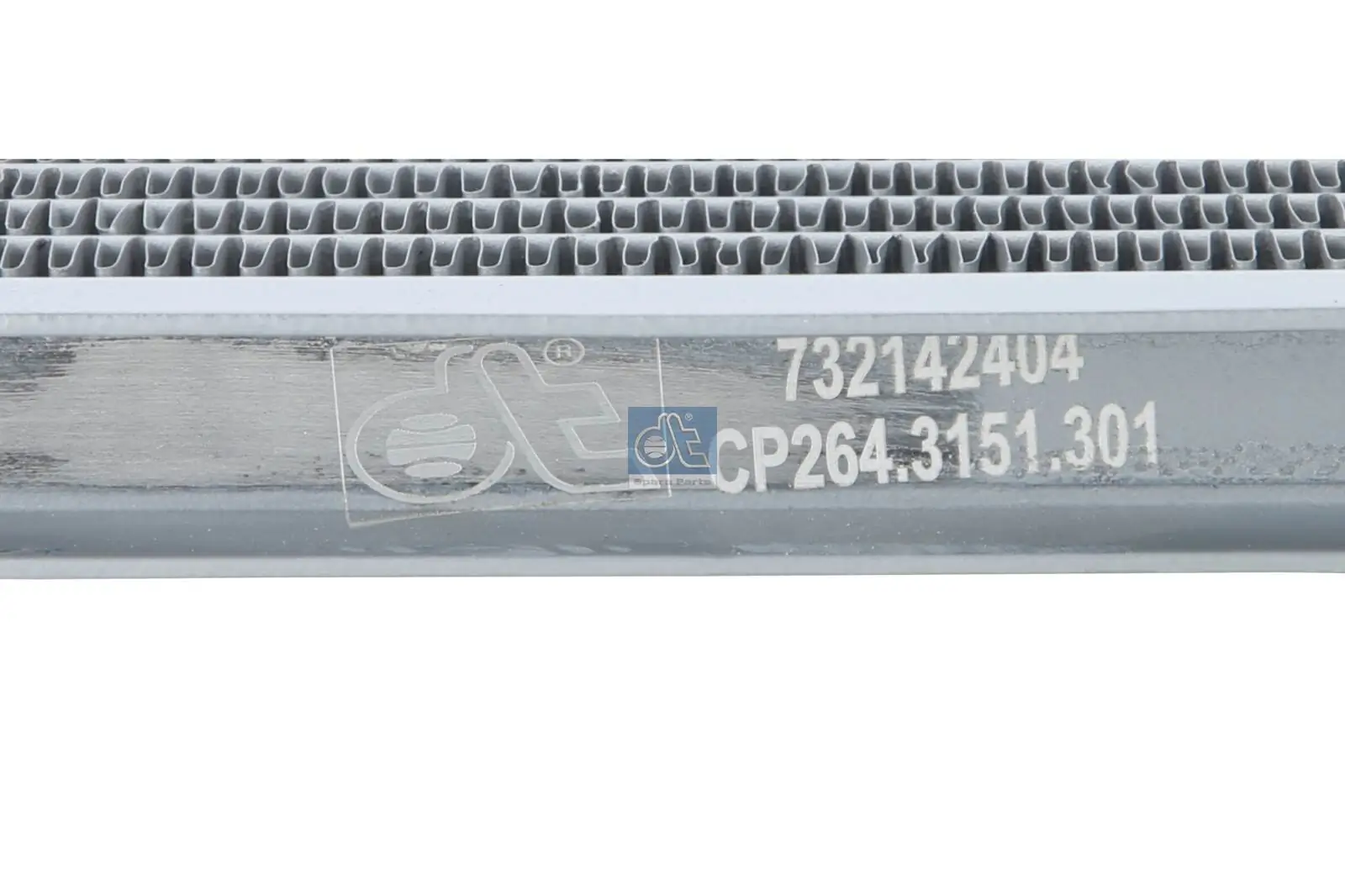 Condenseur, climatisation DT Spare Parts 1.23301