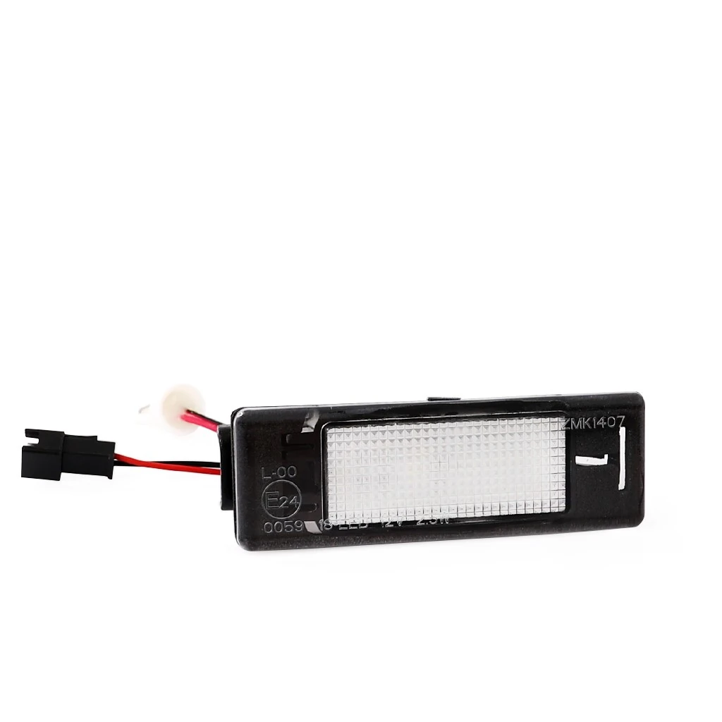 Feu éclaireur de plaque M-Tech CLP037