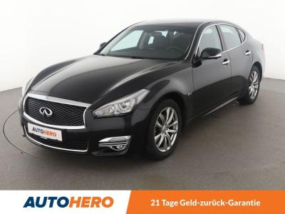 Infiniti Q70