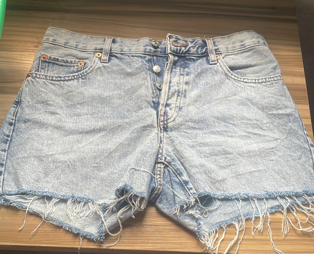 Bum short