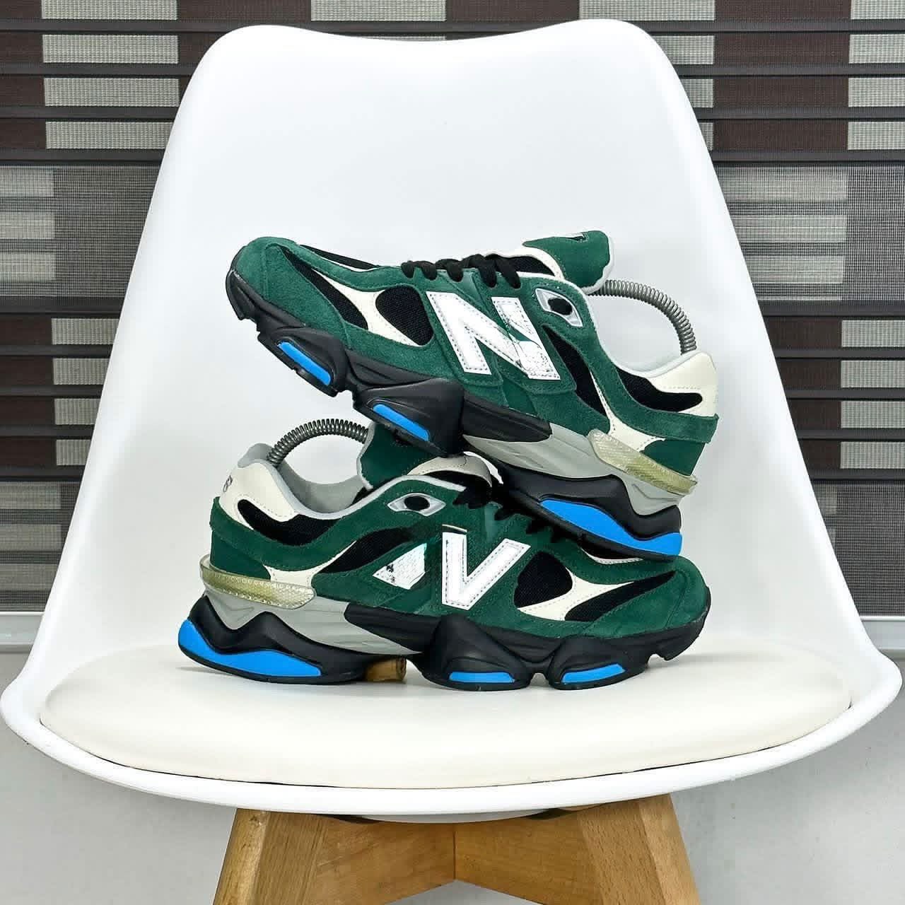 New Balance Green Suede Sneakers Black Mesh White Accents Silver Logo