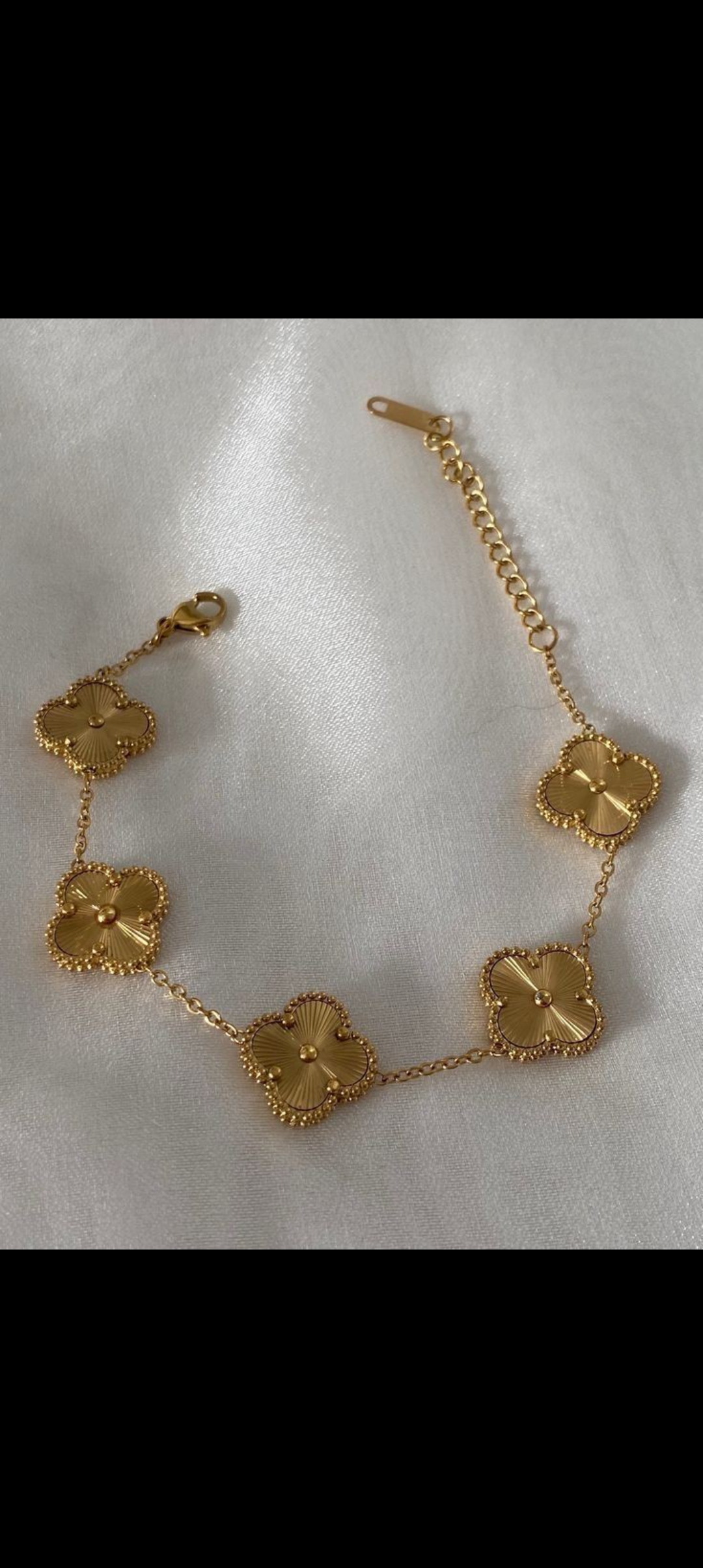 Vca bracelet