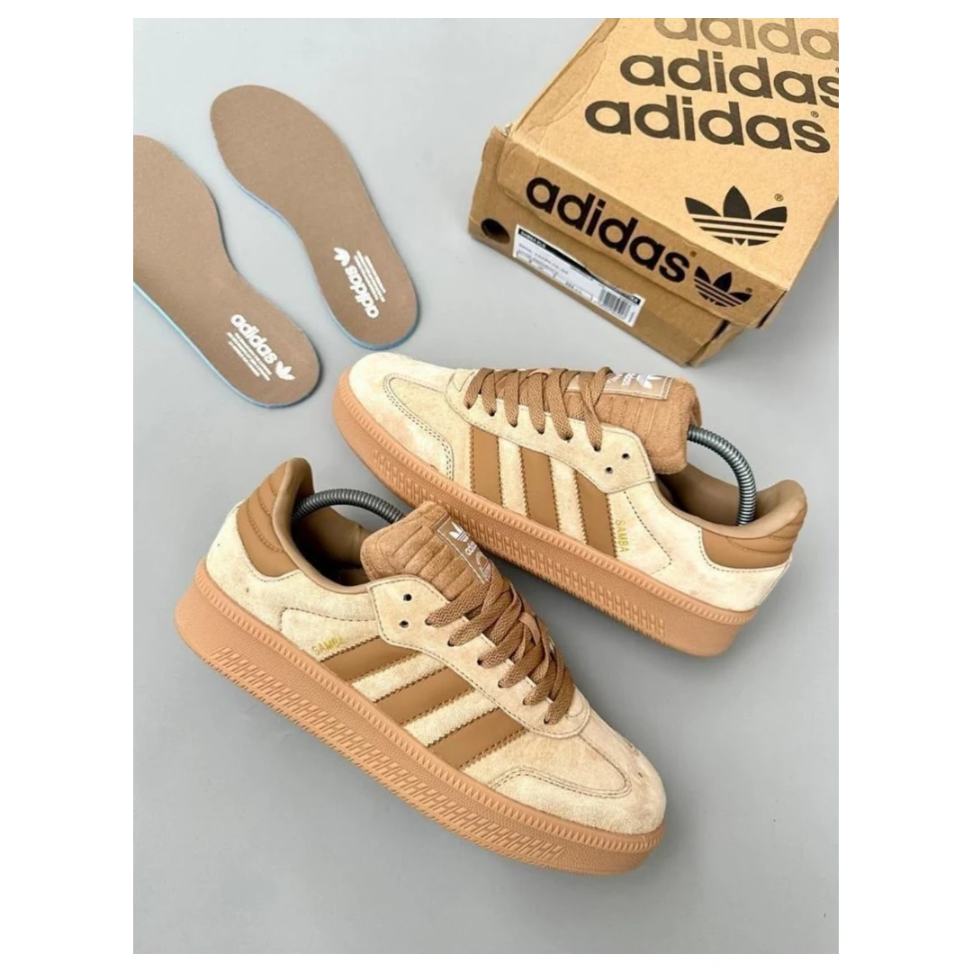 Unisex Retro Sneakers, Low Top Lace Up Casual Shoes, Suede Style Gum Sole Trainers