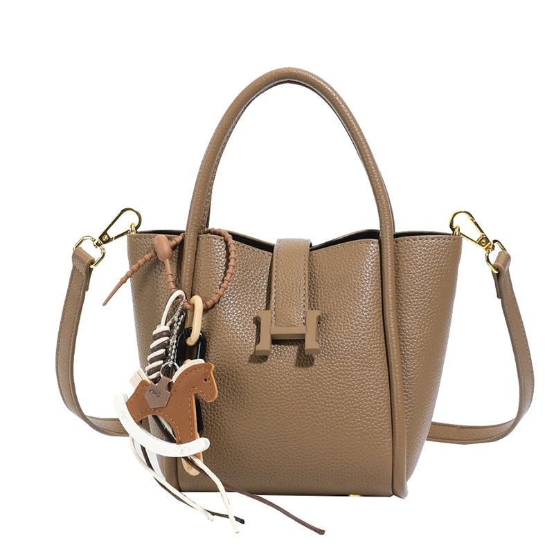 Simple and stylish solid color soft leather basket bag