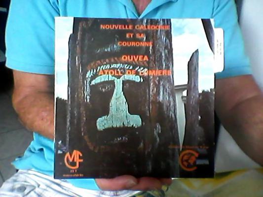 Nouvelle  Caledonie   Et Sa Couronne D Iles
