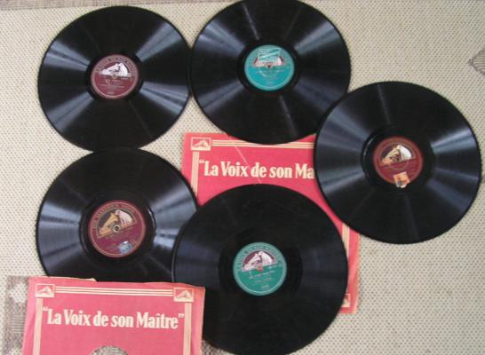 Brave Margot, Pauvre Martin, Comme Hier