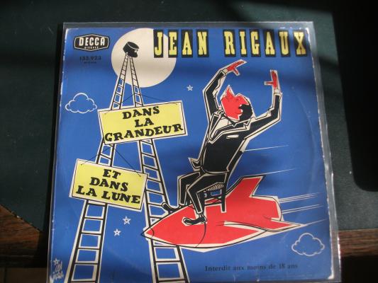 Dans La Grandeur Et Dans La Lune