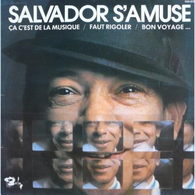Salvador S'amuse