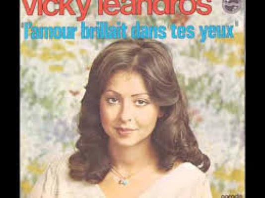 L'amour Brillait Dans Tes Yeux