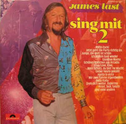 Sing Mit, Ii