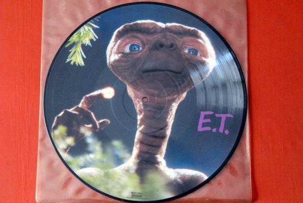 E.t. - The Extra-terrestrial