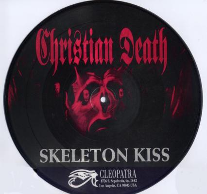 Skeleton Kiss