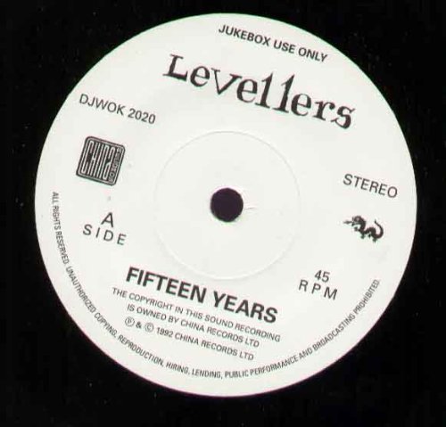 Levellers - Fifteen Years - 7 Inch Vinyl / 45