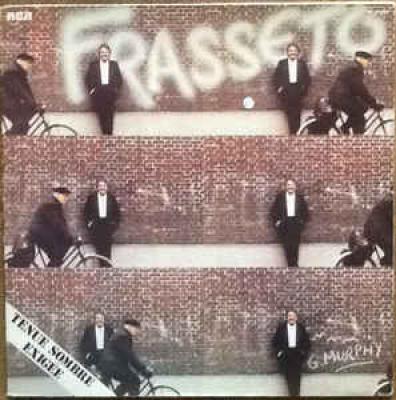 Tenue Sombre Exigée