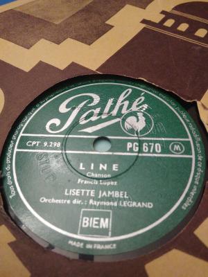 Le Petit Singe, A Cache Cache