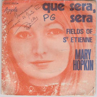 Que Sera Sera / Fields Of St. Etienne