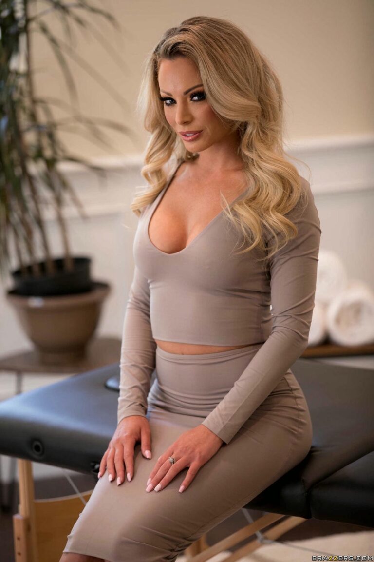 Isabelle Deltore 8k vr sex videos