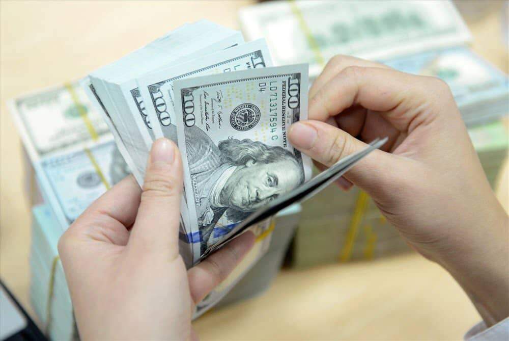 USD tăng mạnh so với tất cả các tiền tệ Á – Âu, Bitcoin kết thúc tuần tồi tệ nhất 6 tháng