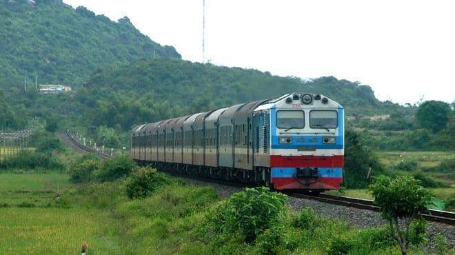 Ngành đường sắt mới bán được hơn 6.600 vé tàu sau gần một tháng