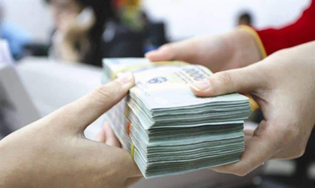 Còn nửa tháng nữa hết năm, Ngân hàng Nhà nước đang xem xét tiếp tục nới room tín dụng cho một số ngân hàng?
