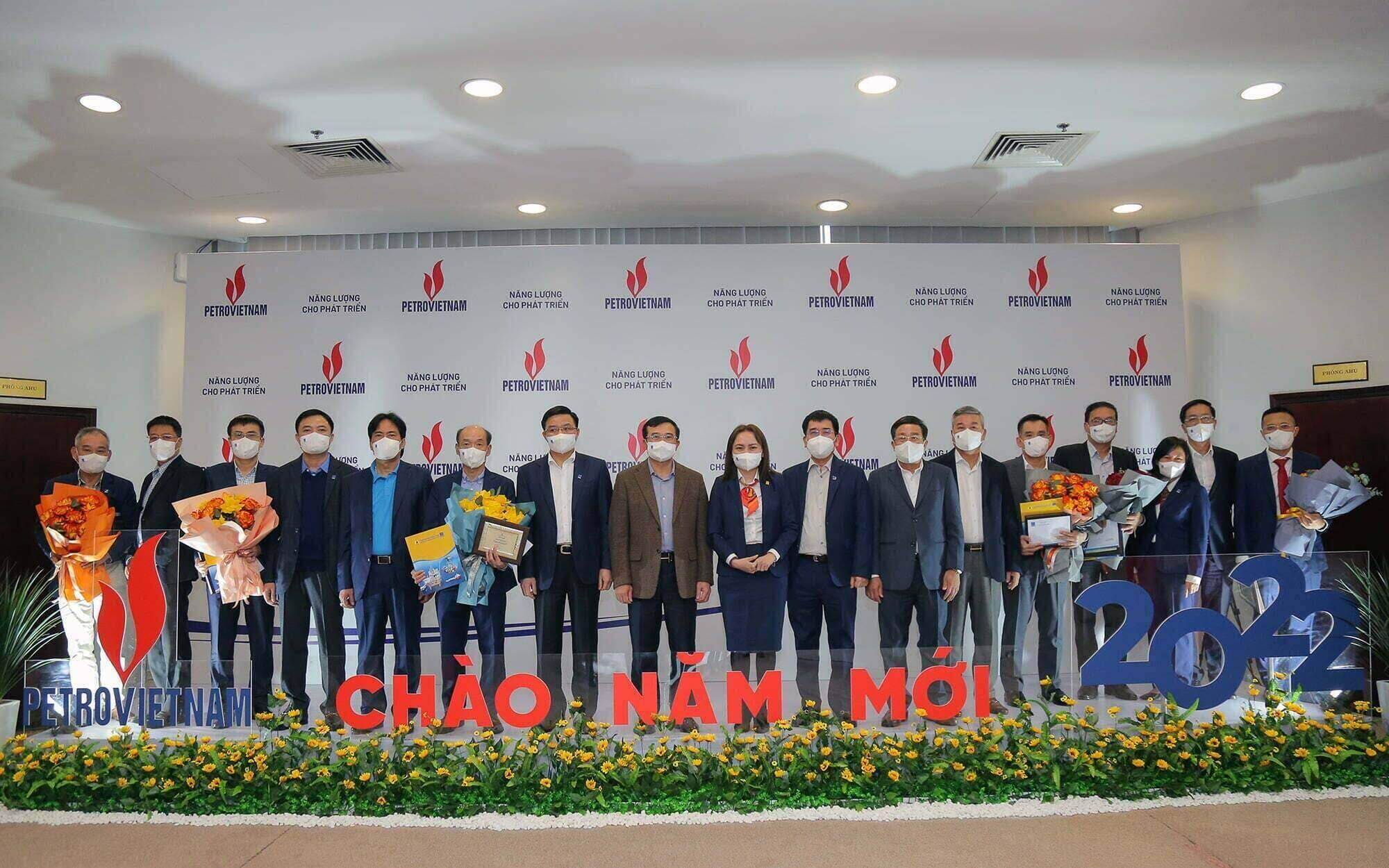 Petrovietnam mừng công hoàn thành vượt mức các chỉ tiêu sản xuất năm 2021