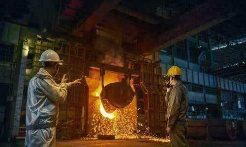 Cổ phiếu khuyến nghị hôm nay (15/2): HPG, PET và FPT