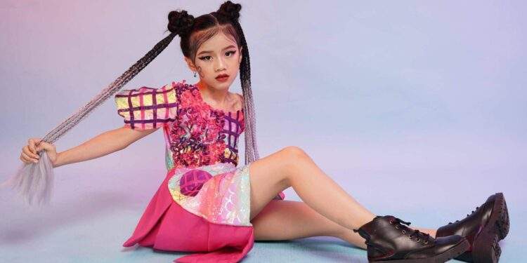 Cô công chúa nhỏ và ước mơ trở thành một diễn viên 1 Cô công chúa nhỏ và ước mơ trở thành một diễn viên