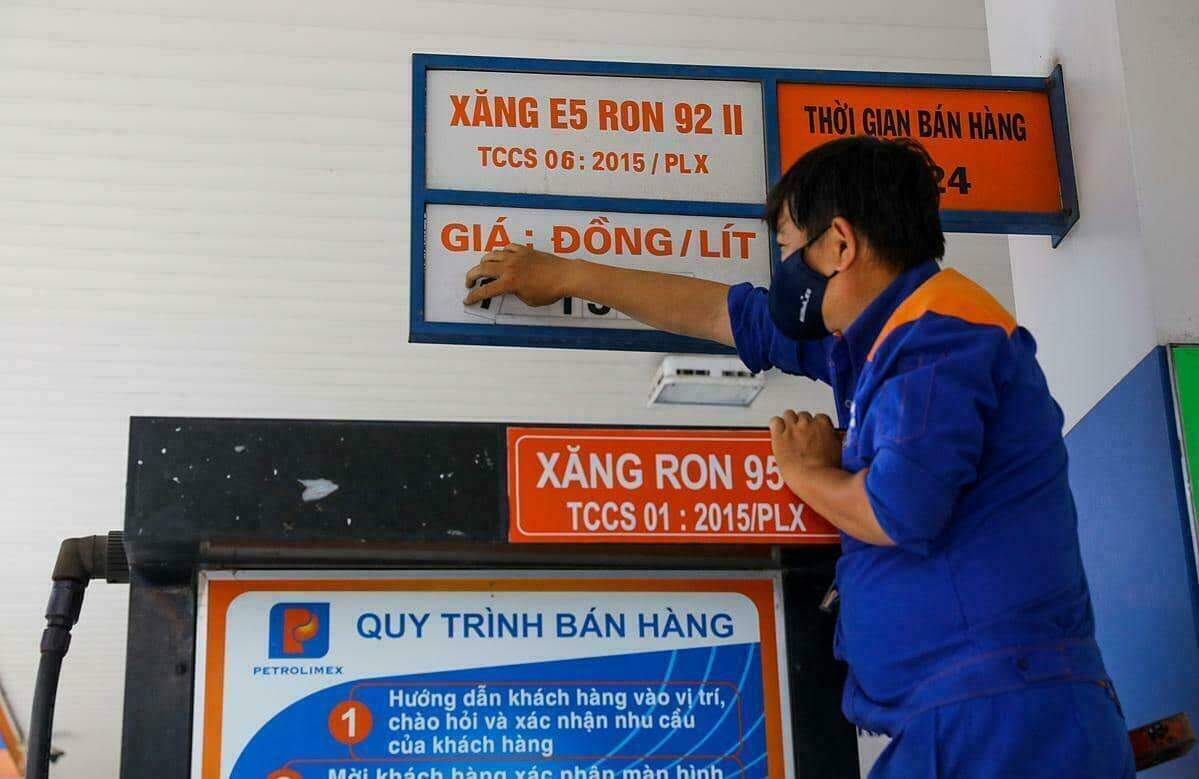 Giá xăng ngày mai có thể tiến sát 30.000 đồng 5 Giá xăng ngày mai có thể tiến sát 30.000 đồng