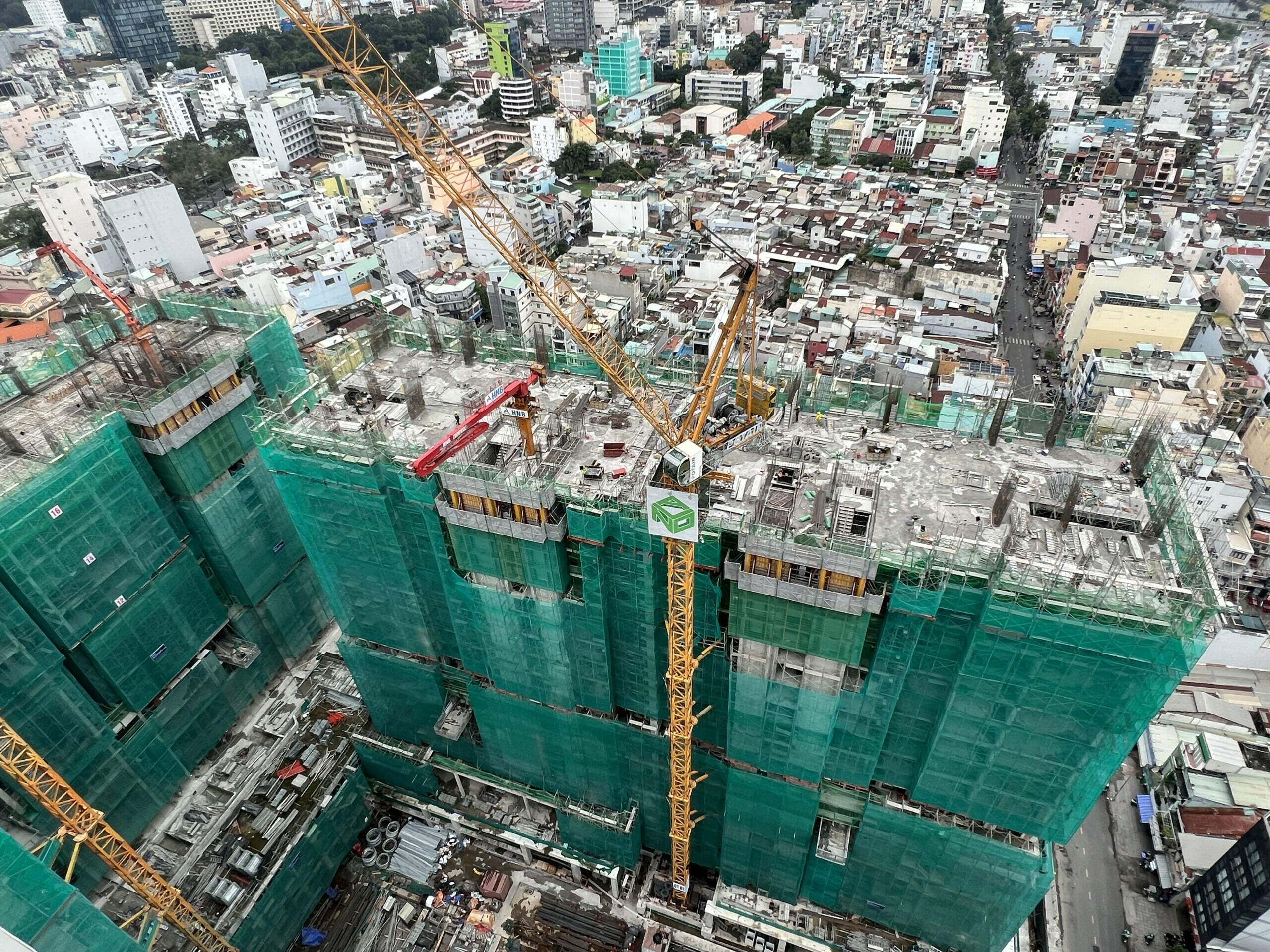 Thủ tướng chỉ đạo ngành ngân hàng tập trung tháo gỡ khó khăn thị trường bất động sản