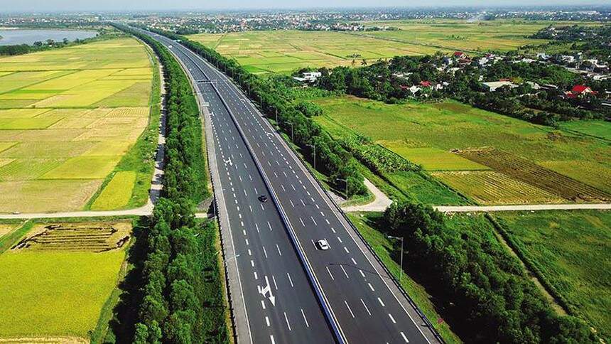 Bộ trưởng GTVT: Tới năm 2025, miền Trung có thêm 1,.200 km cao tốc