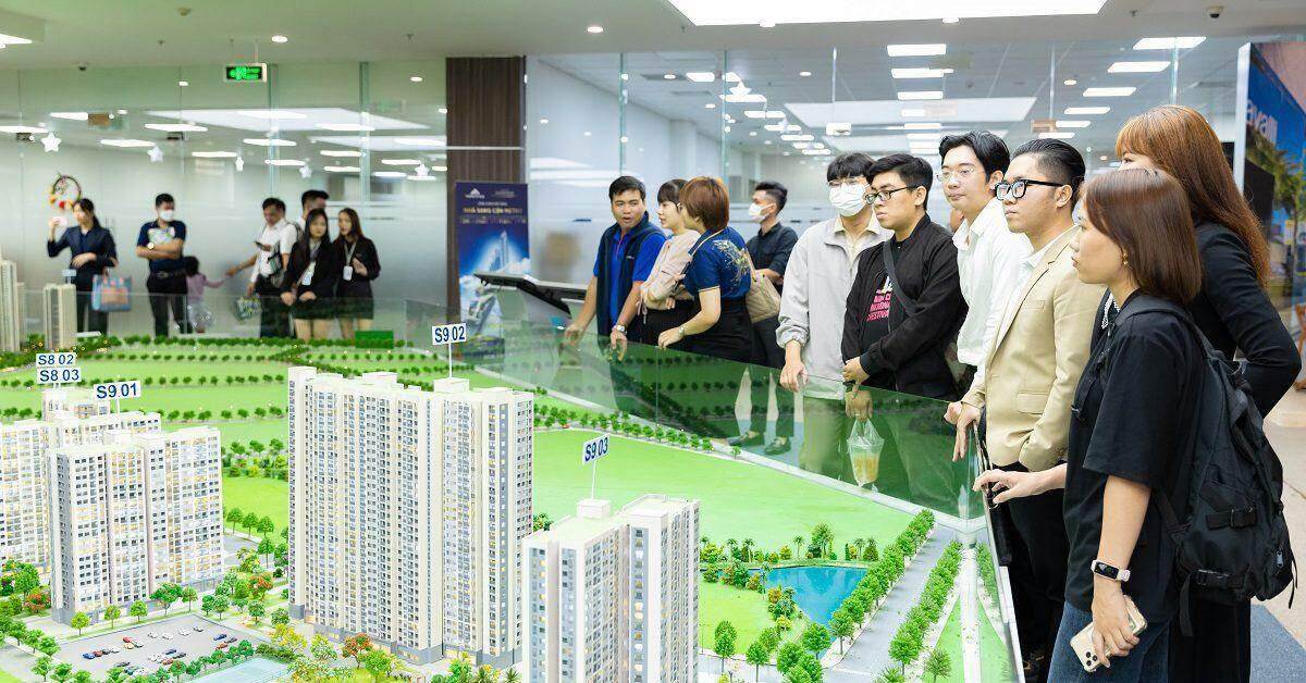 GenZ bỏ việc kinh doanh sang làm môi giới bất động sản, bán 10 căn hộ một tháng