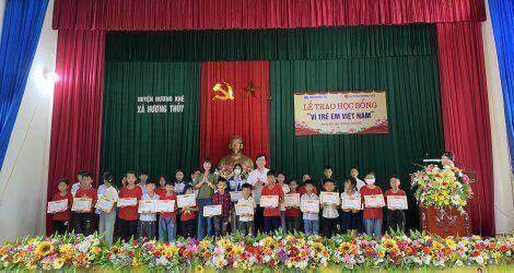 Học bổng “Vì trẻ em Việt Nam” đến với học sinh tỉnh Hà Tĩnh