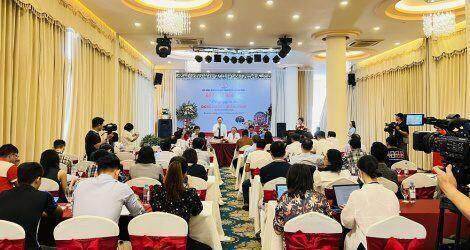 Hơn 100 doanh nhân được vinh danh tại chương trình của Hội đồng hương Quảng Nam tại TP.HCM