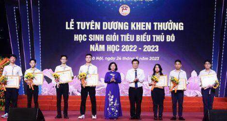 Khen thưởng 759 học sinh giỏi tiêu biểu Thủ đô 1 Khen thưởng 759 học sinh giỏi tiêu biểu Thủ đô