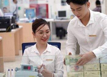 Lãi suất điều hành tiếp tục giảm thêm 0,5%/năm