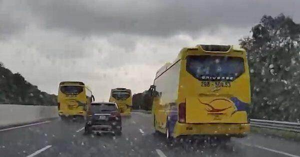 Ô tô chạy dàn hàng 3, hàng 4 không bị xử phạt?